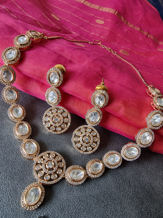KAASVI FINE KUNDAN NECKLACE SET WITH EARRINGS