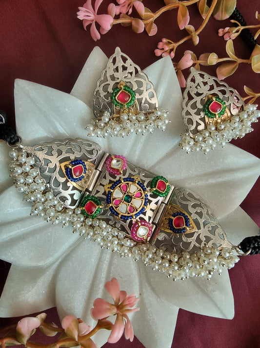 RAAG KUNDAN FUSION BRASS STATEMENT CHOKER SET WITH EARRINGS