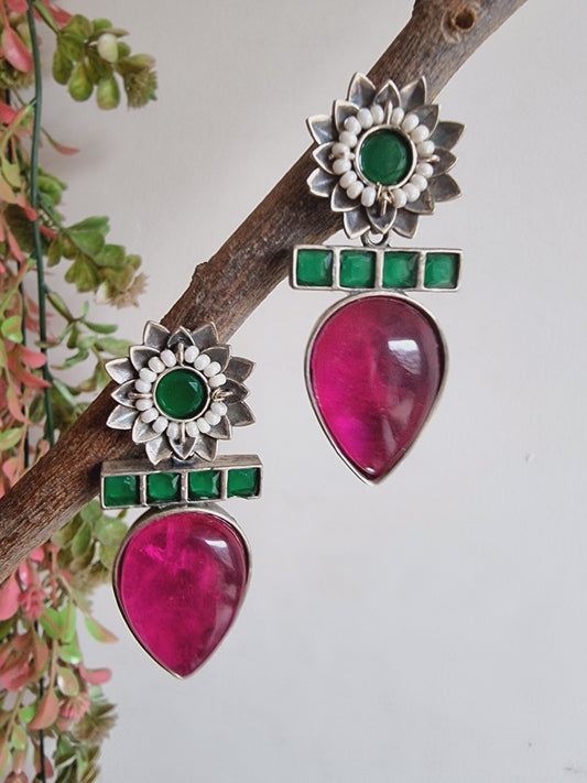 KASAK RUBY GREEN SEMIPRESIOUS STONE BRASS EARRINGS