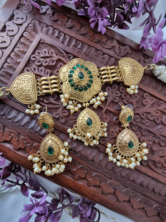 DEVDETI GOLD PLATED GREEN CHOKER SET FOR WOMEN