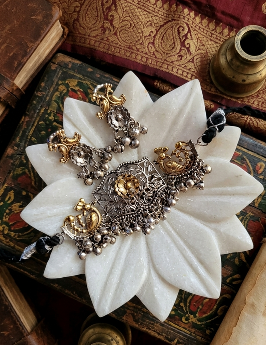 LAILA DUALTONE BRASS CHOKER WITH EARRINGS FOR WOMEN