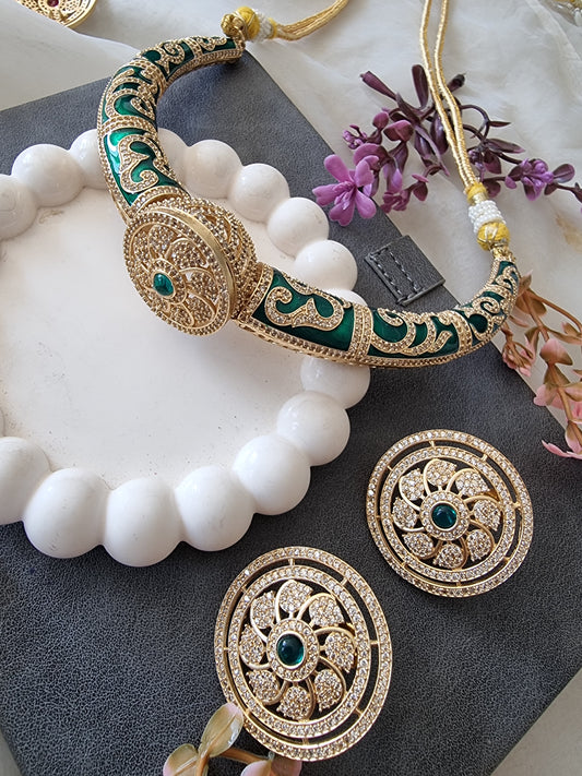 SAJNI GREEN MEENAKARI HASLI WITH EARRINGS