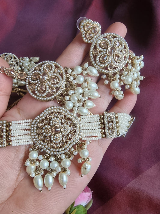NOORI JADAU PEARL NECKLACE SET WITH EARRINGS AND MANGTIKA FOR WOMEN