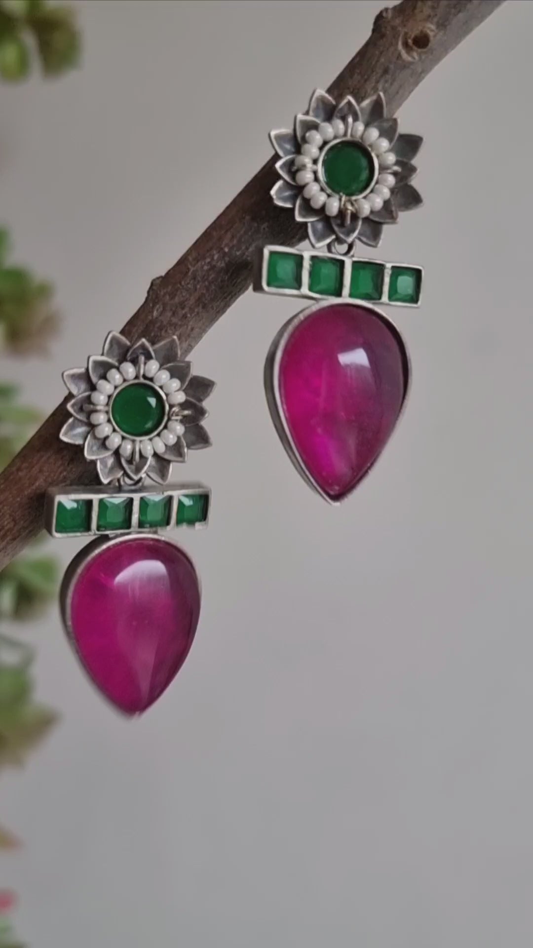 KASAK RUBY GREEN SEMIPRESIOUS STONE BRASS EARRINGS